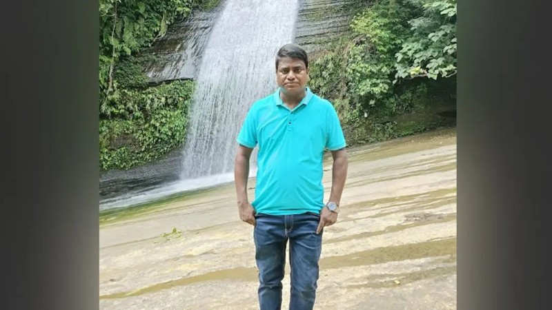 জৈব সারের নামে ময়লা বিতরণ: কামারখন্দের কৃষি কর্মকর্তা বদলি, তদন্ত কমিটি গঠন